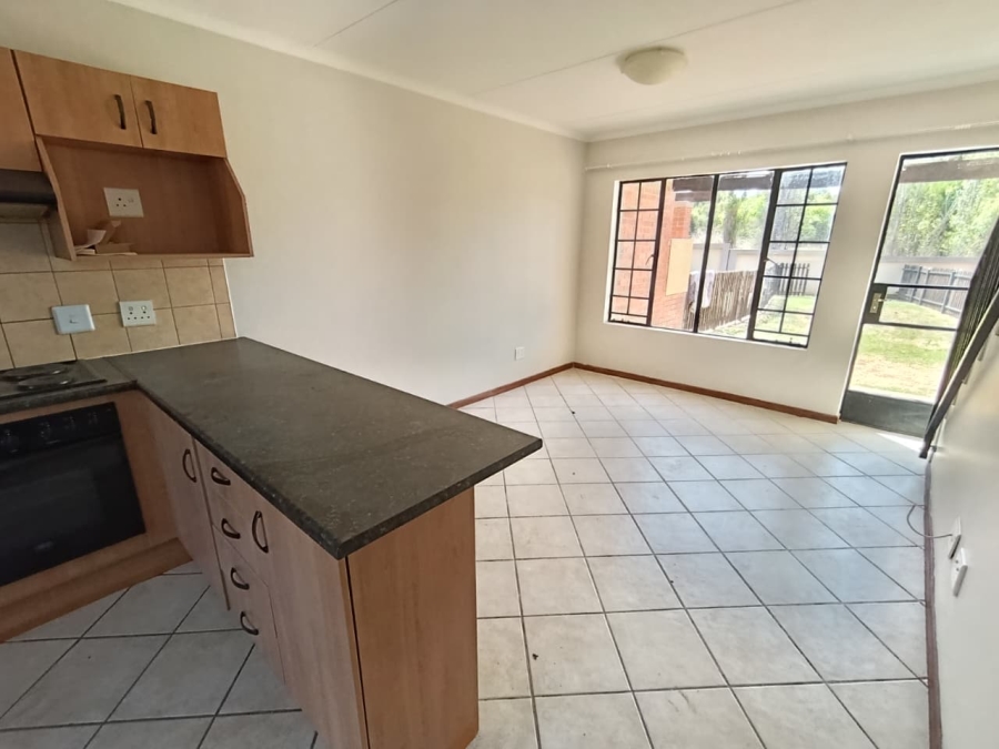 To Let 2 Bedroom Property for Rent in Hillside Free State